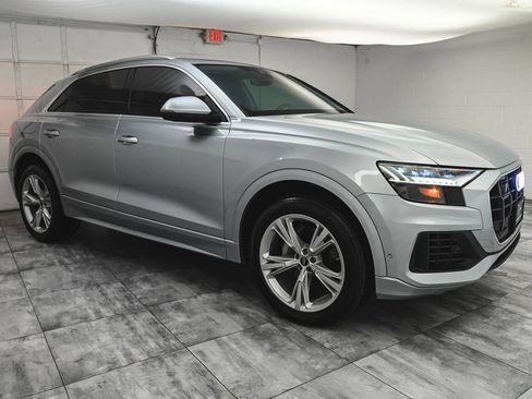 Used 2023 Audi Q8 Premium w/ Convenience Package AWD/4WD image 3
