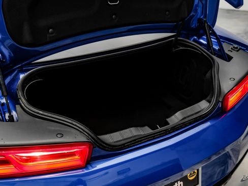 Used 2018 Chevrolet Camaro ZL1 image 81