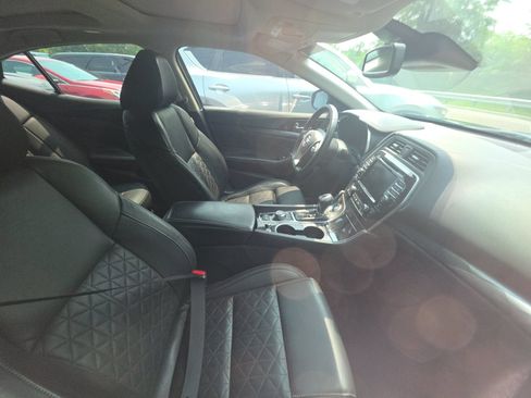 Used 2021 Nissan Maxima Platinum w/ Sport Mat Group FWD image 11