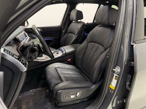 Used 2023 BMW X5 M50i w/ Executive Package image 7