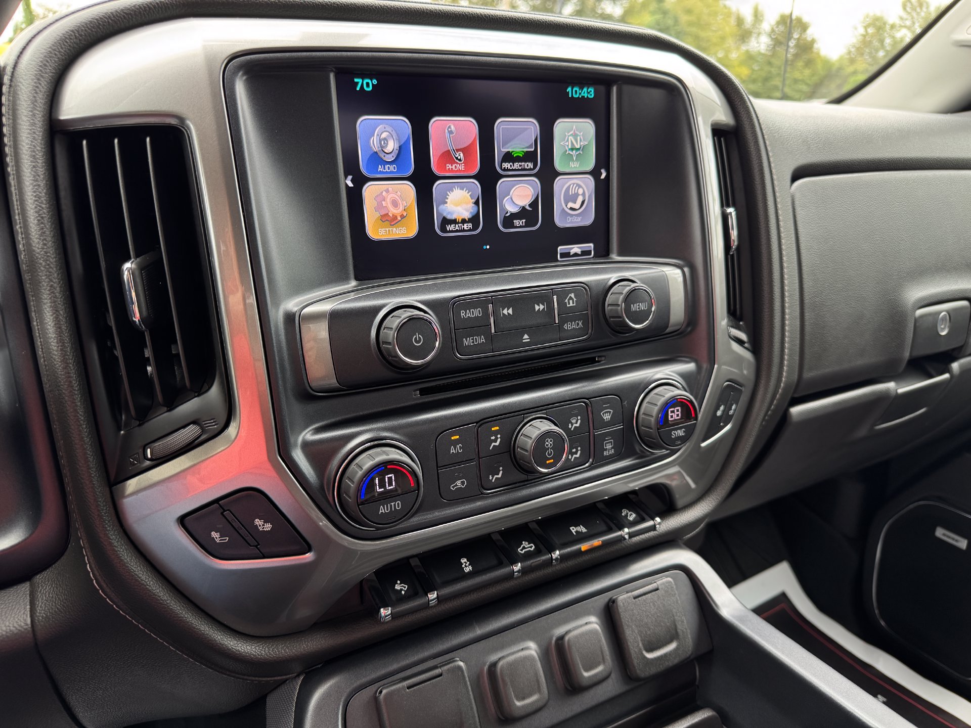 Used 2017 Chevrolet Silverado 1500 LTZ Z71 w/ LTZ Plus Package AWD/4WD image 23