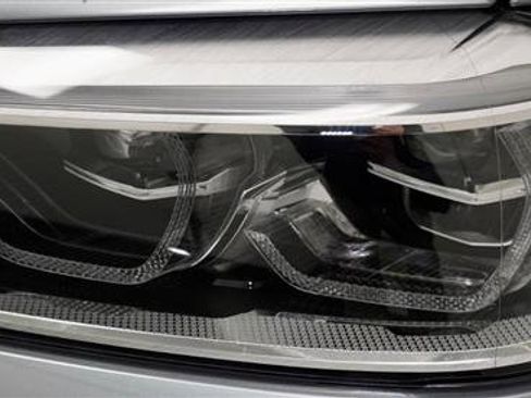 Used 2018 BMW 540i image 46