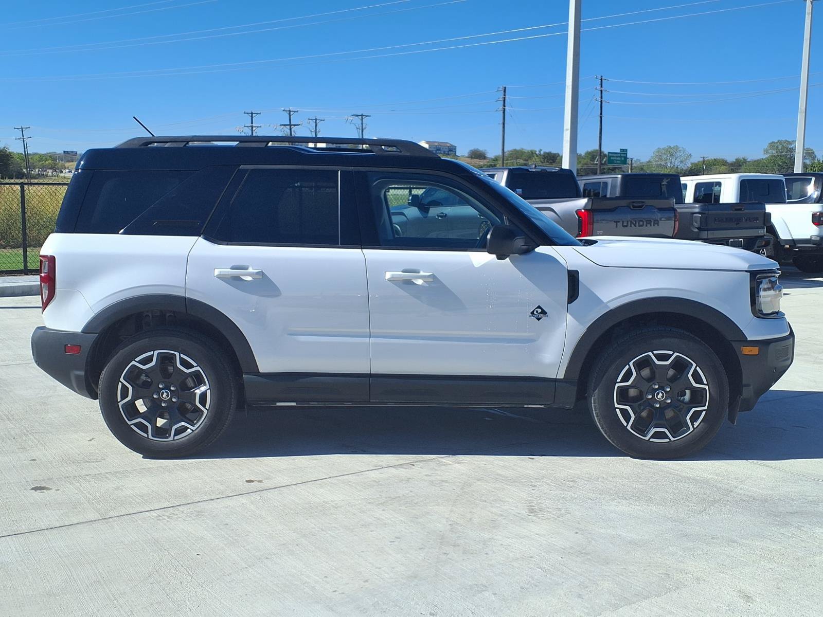 Used 2025 Ford Bronco Sport Outer Banks w/ Outer Banks Tech Package+ AWD/4WD image 10