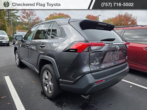 Used 2022 Toyota RAV4 XLE image 4