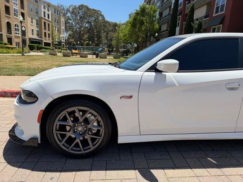 Used 2018 Dodge Charger R/T RWD image 27