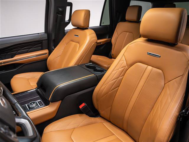 Used 2023 Ford Expedition Platinum AWD/4WD image 15