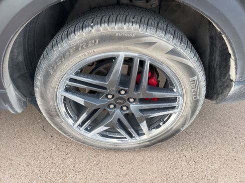 Used 2025 Ford Explorer ST image 10