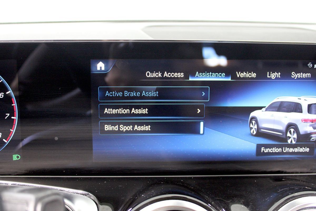 Used 2023 Mercedes-Benz GLB 250 image 23