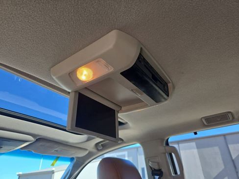 Used 2011 Toyota Sequoia Platinum image 41