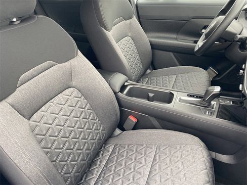 New 2026 Nissan Kicks SV image 7