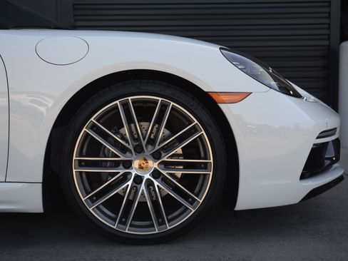 Certified 2024 Porsche 718 Boxster RWD image 11