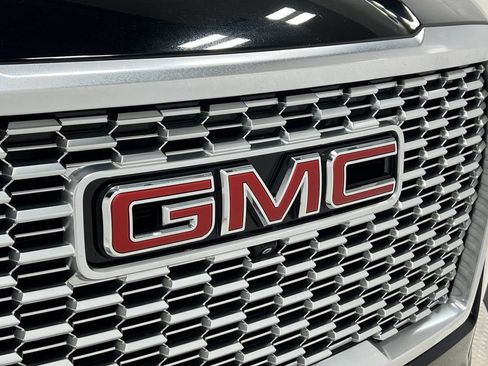 Used 2021 GMC Yukon XL Denali w/ Denali Premium Package AWD/4WD image 46