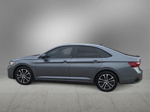 Used 2024 Volkswagen Jetta Sport FWD image 5