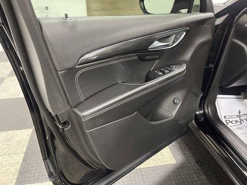 Used 2021 Buick Envision Essence w/ Sport Touring Package AWD/4WD image 8