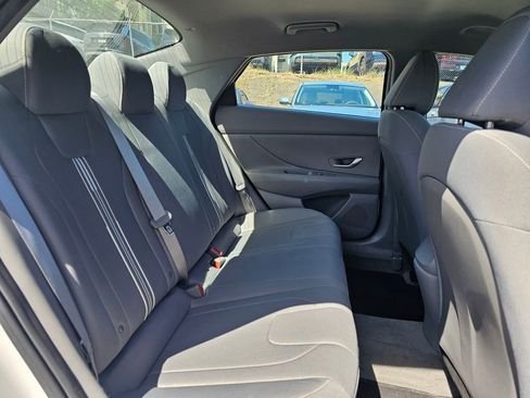 Used 2023 Hyundai Elantra SEL w/ Cargo Package FWD image 13