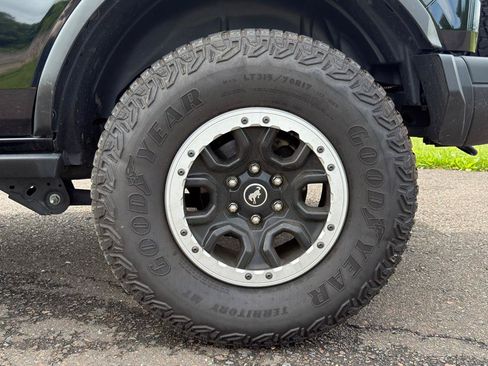 Used 2023 Ford Bronco Badlands w/ Sasquatch Package AWD/4WD image 60