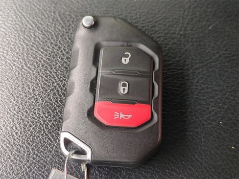 Certified 2022 Jeep Wrangler Sport S image 31