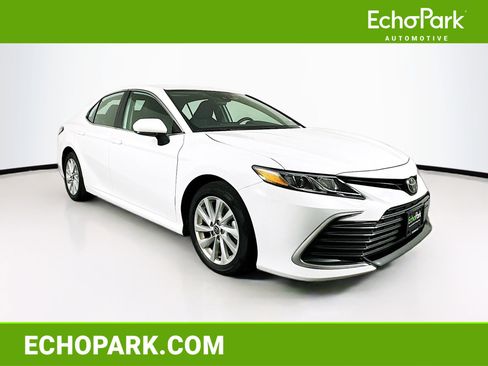 Used 2024 Toyota Camry LE image 1