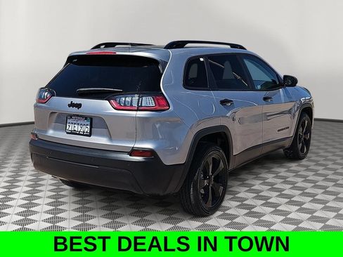Used 2021 Jeep Cherokee Latitude Plus FWD image 3