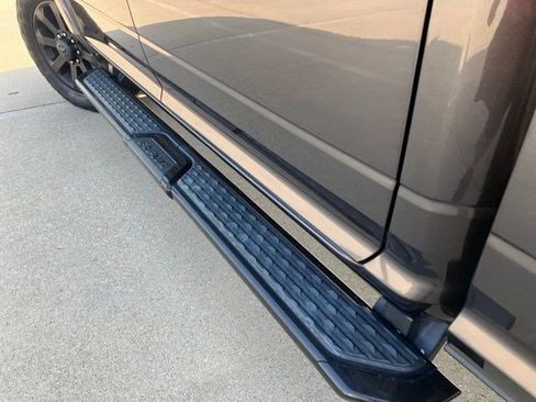 Used 2020 RAM 2500 Laramie w/ Night Edition AWD/4WD image 9