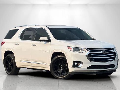 Used 2019 Chevrolet Traverse High Country AWD/4WD image 2