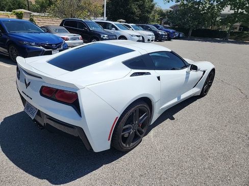 Used 2019 Chevrolet Corvette Stingray Coupe w/ Carbon Flash Badge Package RWD image 5
