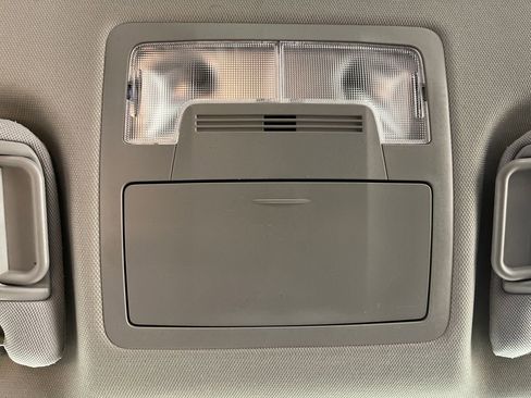Certified 2017 Toyota Camry SE FWD image 29