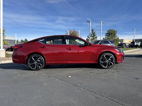 New 2025 Nissan Altima 2.5 SR w/ SR Premium Package image 2