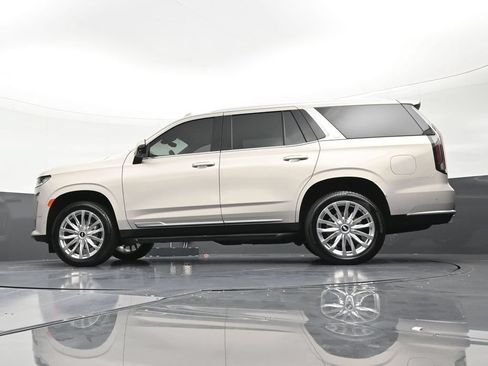 Certified 2022 Cadillac Escalade Premium Luxury RWD image 21