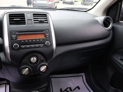 Used 2014 Nissan Versa SV w/ Convenience Package FWD image 18