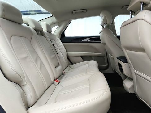 Used 2019 Lincoln MKZ Reserve image 27