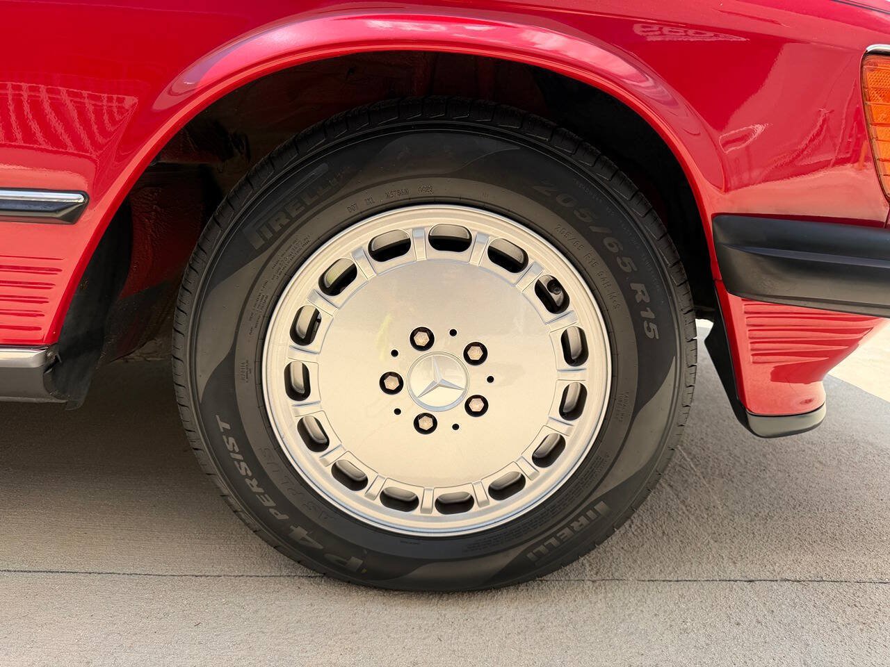 Used 1989 Mercedes-Benz 560 SL image 10