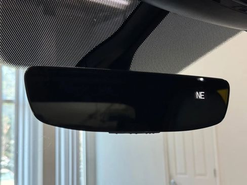 Used 2020 Volkswagen Atlas Cross Sport SE w/ Panoramic Sunroof Package image 44