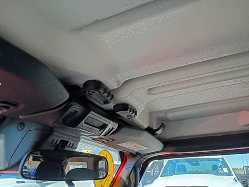Used 2025 Jeep Wrangler Unlimited Sahara AWD/4WD image 24