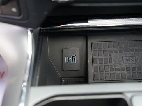 Used 2022 Ford F150 Lariat w/ Equipment Group 502A High image 18