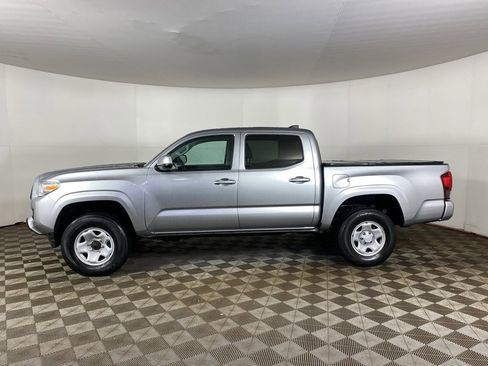 Used 2022 Toyota Tacoma SR image 7