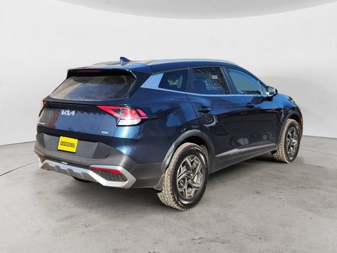 Used 2024 Kia Sportage LX AWD/4WD image 5