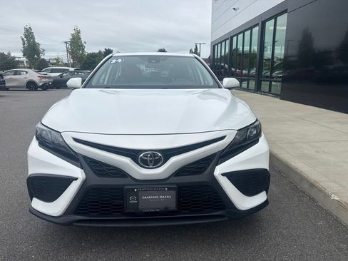 Used 2024 Toyota Camry SE w/ Cold Weather Package AWD/4WD image 2