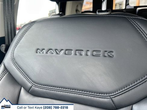 New 2025 Ford Maverick Lariat w/ Black Appearance Package AWD/4WD image 73