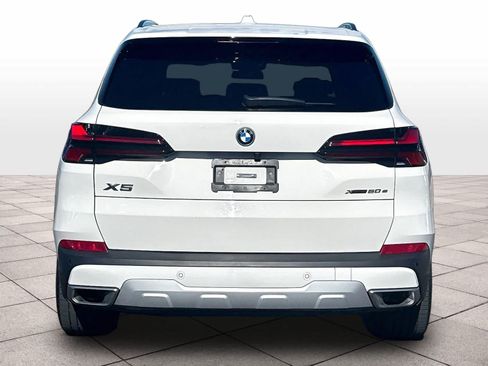 Used 2024 BMW X5 xDrive50e w/ Parking Assistance Package AWD/4WD image 8