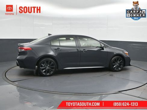 Used 2026 Toyota Corolla SE w/ SE Premium Package image 3
