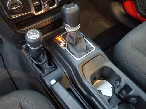 Certified 2022 Jeep Wrangler Unlimited Sport image 23