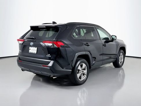 Used 2023 Toyota RAV4 LE AWD/4WD image 5