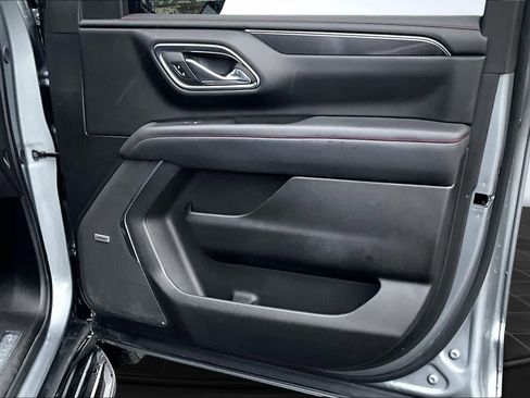 Used 2023 Chevrolet Suburban RST image 29