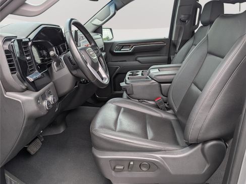 Used 2025 GMC Sierra 1500 SLT RWD image 16