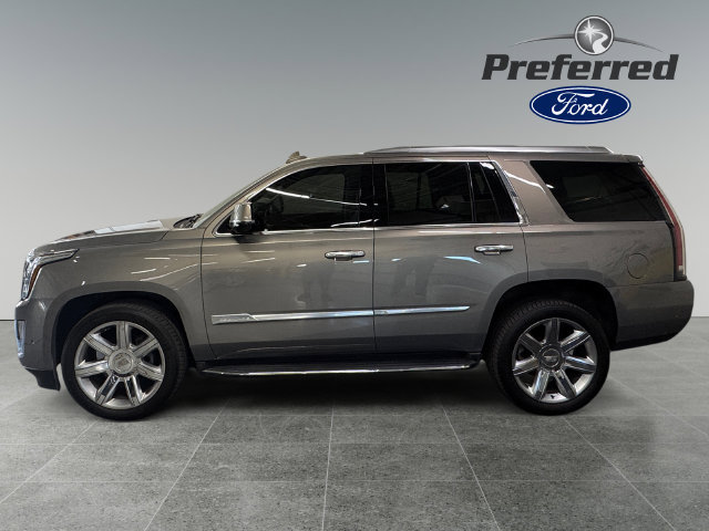 Used 2018 Cadillac Escalade Luxury AWD/4WD image 10