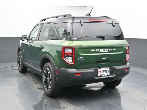 Used 2025 Ford Bronco Sport Outer Banks w/ Outer Banks Tech Package+ AWD/4WD image 11