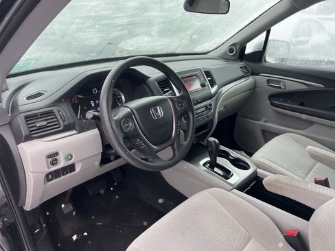 Used 2016 Honda Pilot LX image 9