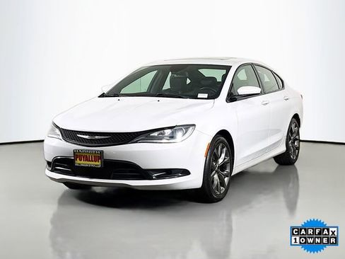 Used 2015 Chrysler 200 S w/ Navigation & Sound Group I image 3