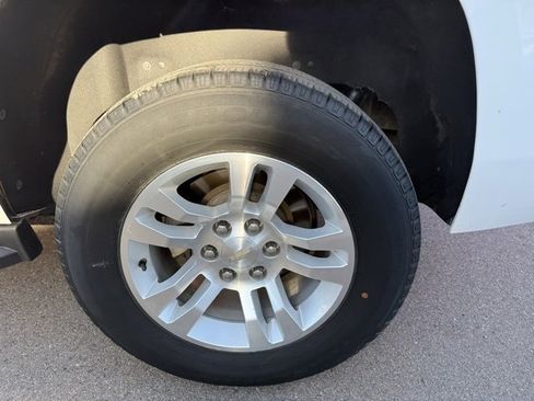 Used 2020 Chevrolet Tahoe LT image 12
